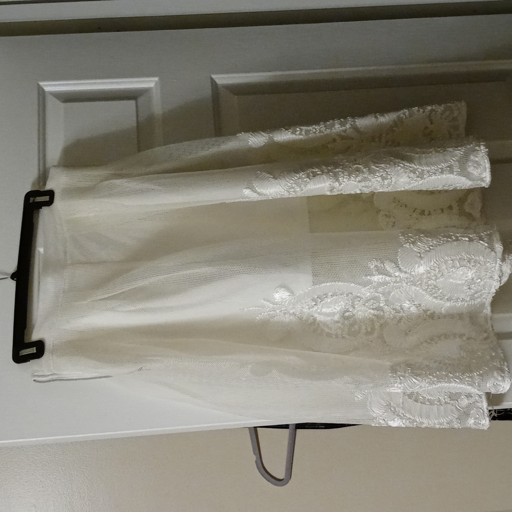 Tags off but never worn White lace skirt with slip attached